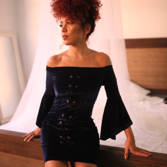 Blue velvet Dress - Picture 4 of 8